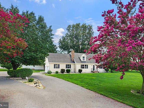 2nd image of 21677 Maple Dr