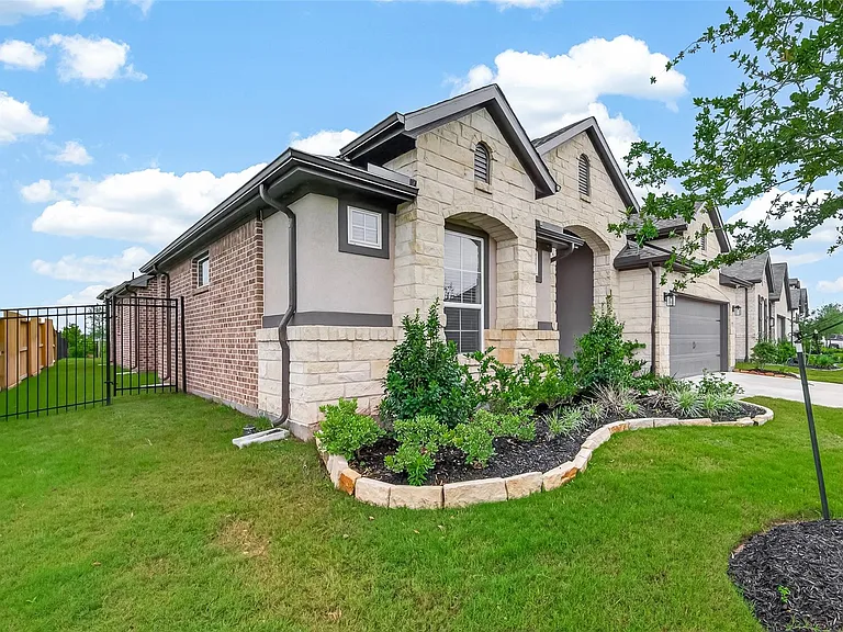 2907 Wild Berry Ct — Photo 41