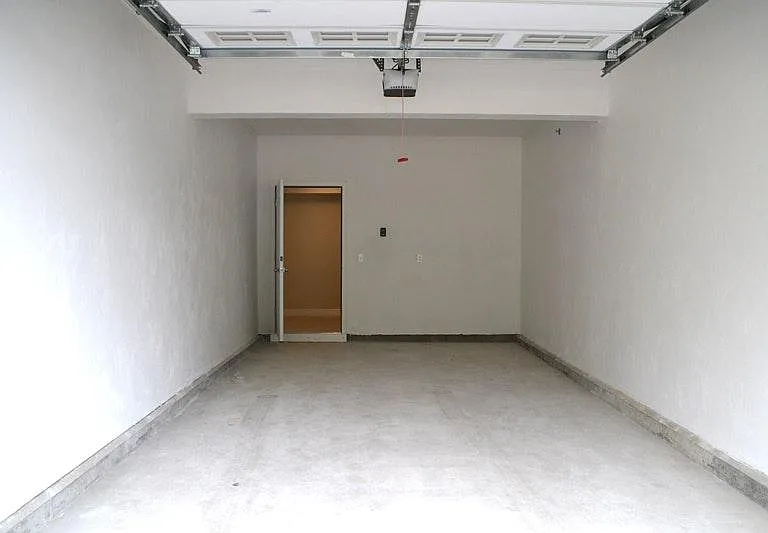 101 Forsythe Cir — Photo 2