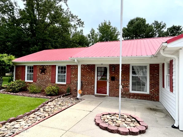 106 Shipman Road, Havelock, NC 28532