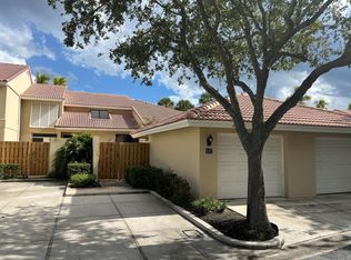 127 Old Meadow Way, Palm Beach Gardens, FL 33418