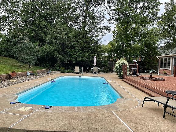 5th image of 833 Woodruff Dr