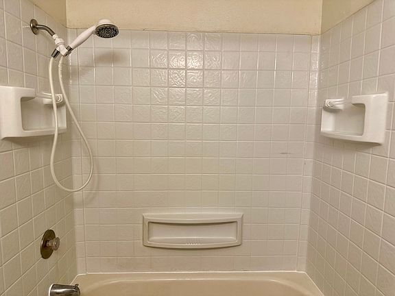 4th image of 1215 Mitchell St