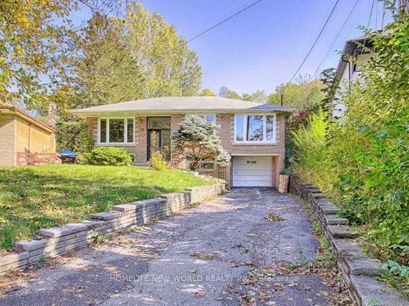 23 Chase Rd, Toronto, ON M2J 2S1