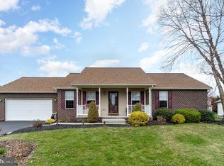 7 Preserve Dr, Littlestown, PA 17340