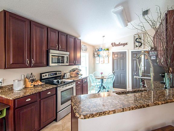 Kitchen 01
