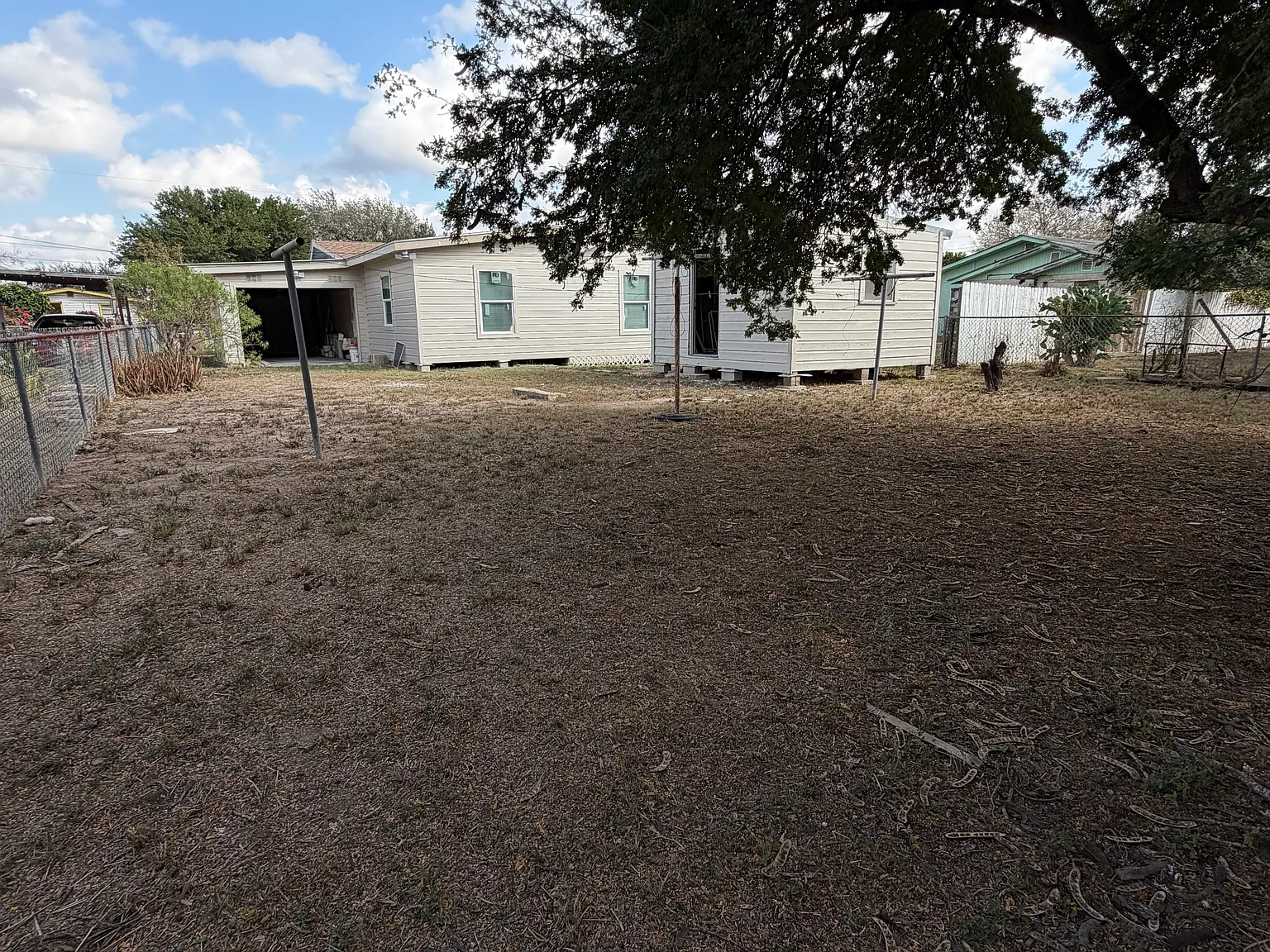 3 bed, 1176 sqft, $1,350 — Photo 2