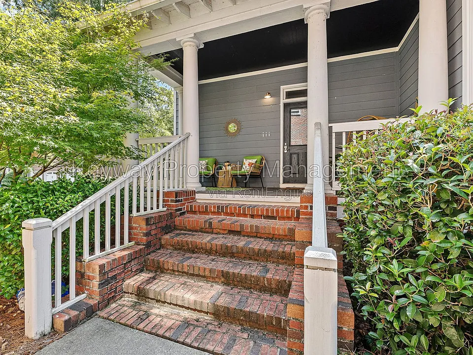 321 Landing Dr