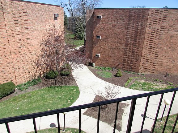 2nd image of 4124 W 98th St APT 308