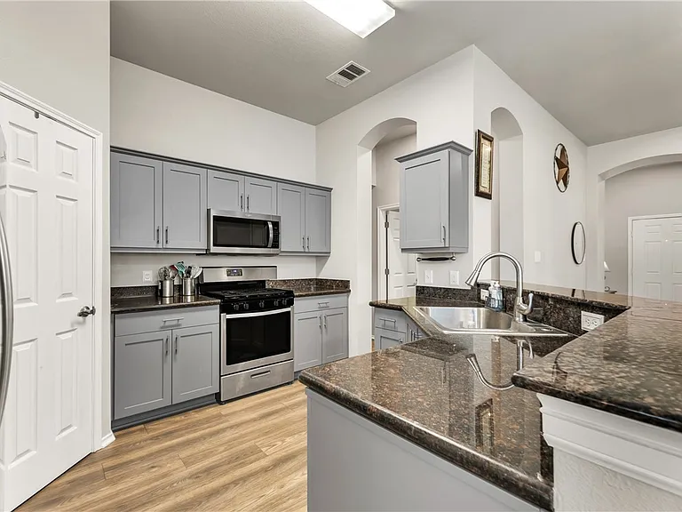 5130 Sagewood Dr — Photo 4