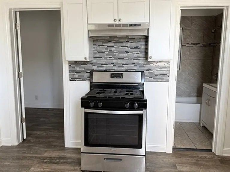 8438 S Baltimore Ave — Photo 15