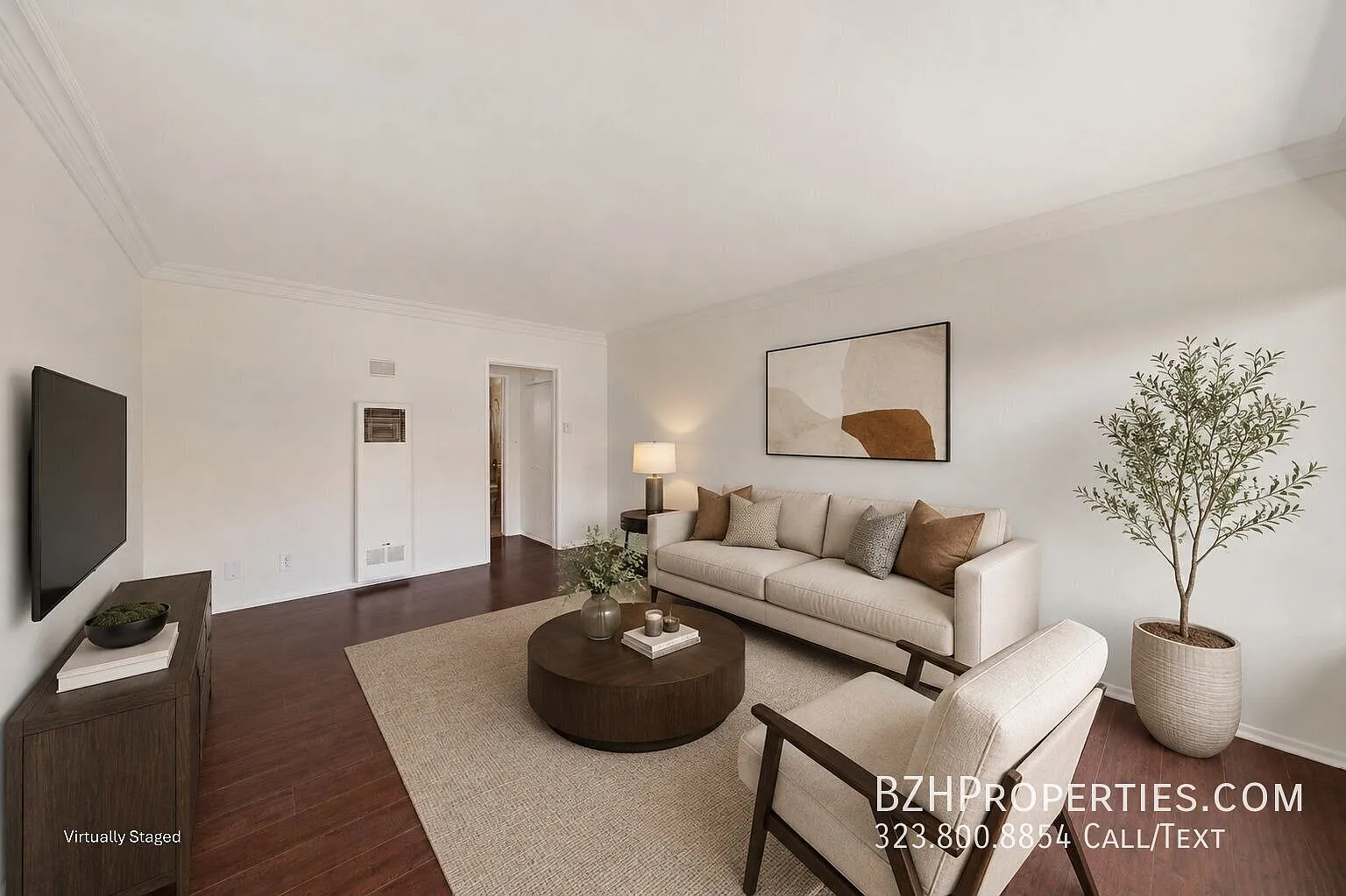 Top Floor 1 Bedroom in West Hollywood with Parking — Photo 1