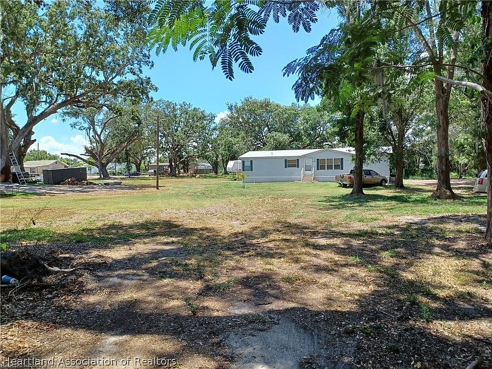 2nd image of 1863 Reif Rd