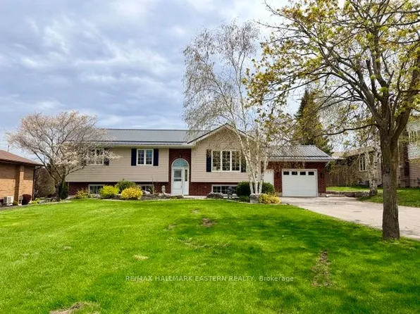 28 Grant Dr, Kawartha Lakes, ON K0M 2M0