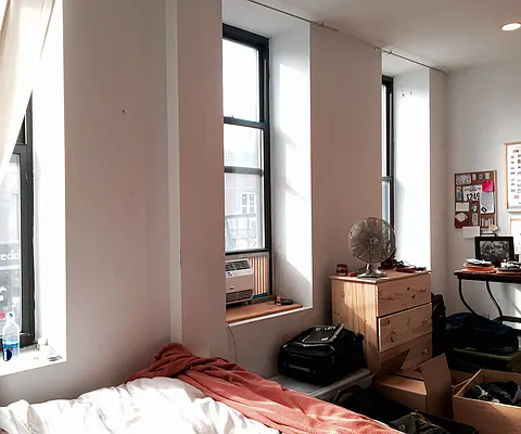 Rented by Sunrise Real Estate | media 35