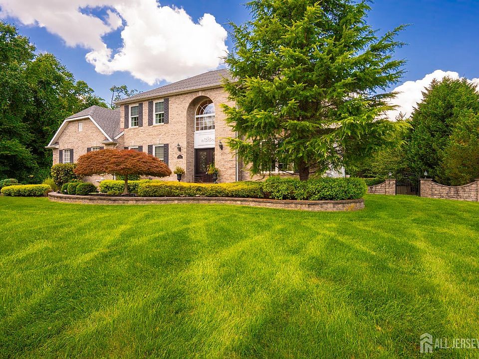 10 Mimi Dr, Monroe Township, NJ 08831 | Zillow
