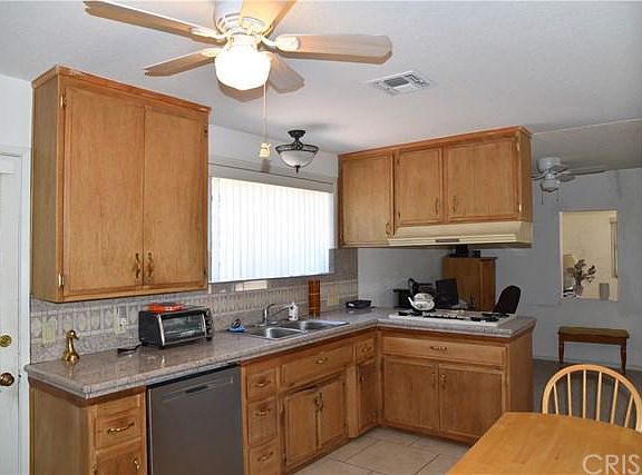 4th image of 23936 Friar St