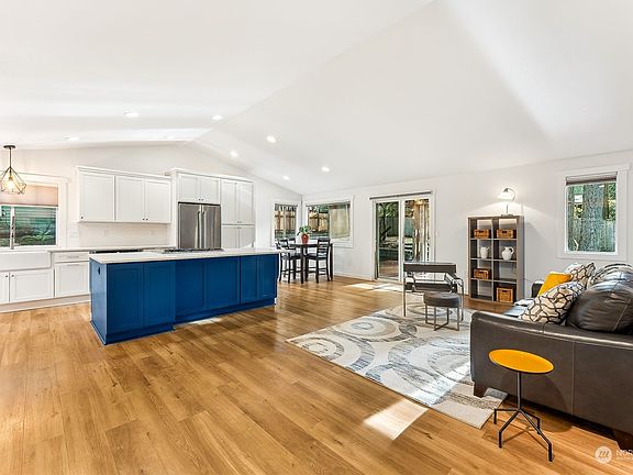 5th image of 4114 102nd Street Ct