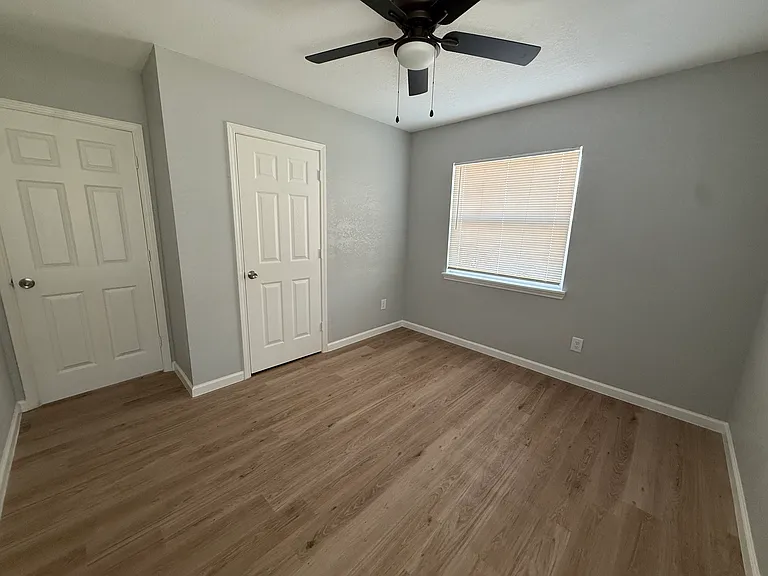 913 Paul St #B — Photo 6