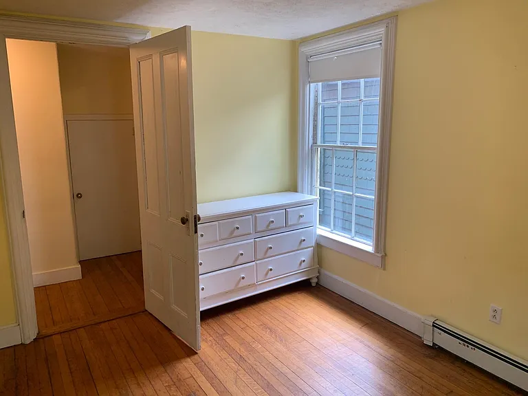 27 Young St #2 — Photo 19