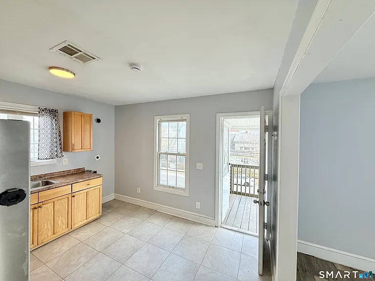 31 Beecher Ave #2 — Photo 9