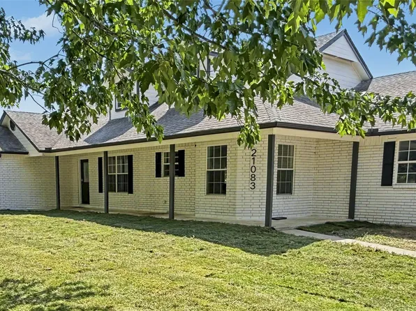 21083 S Forrest Dr, Tahlequah, OK 74464