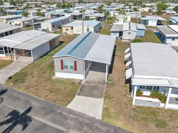 3162 Mercury Ln, North Fort Myers, FL 33903