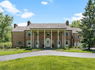 190 King Muir Rd, Lake Forest, IL 60045
