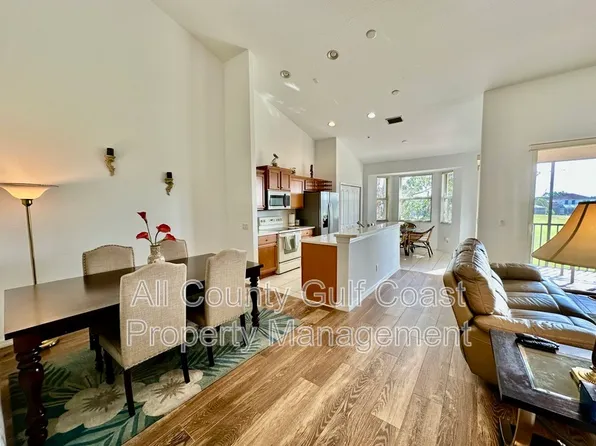 803 Fairwaycove Ln Unit 203, Bradenton, FL 34212