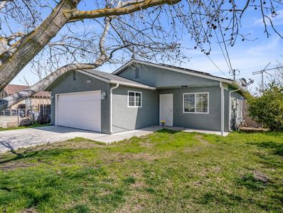 11585 2nd Pl, Hanford, CA, 93230