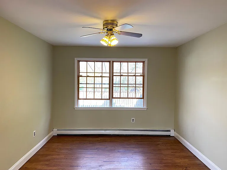 13 Beacon St — Photo 4