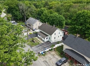 18-20 Brunswick Ave, Moosup, CT 06354