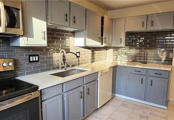 4th image of 16 Bouton St E APT 21