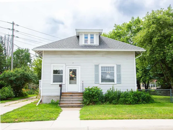 1110 South Third STREET, Watertown, WI 53094
