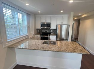 340 S 21st St #4, Philadelphia, PA 19103