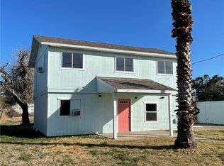 1518 S Terry St, Rockport, TX 78382