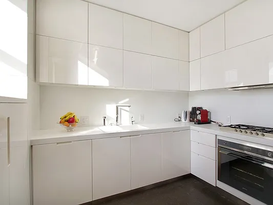 Sold by Sotheby's International Realty | media 7