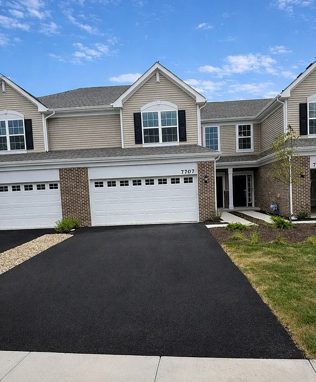 3 bed, 2.5 bath, 1701 sqft, $2,795 — Photo 1