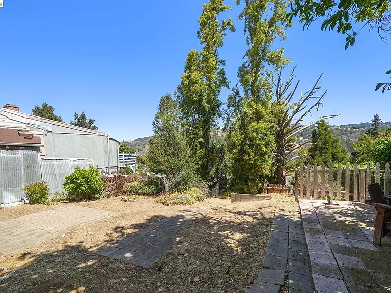 7850 Crest Ave — Photo 25