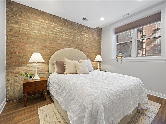 5th image of 3806 W Belle Plaine Ave #G