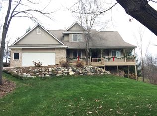 3933 Marcus Dr, Pinckney, MI 48169