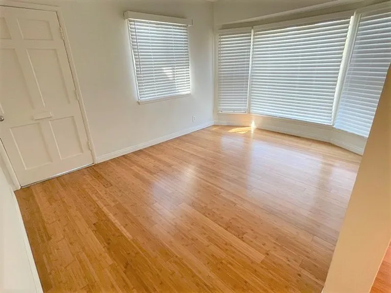 5703 Silva St #5703 — Photo 12