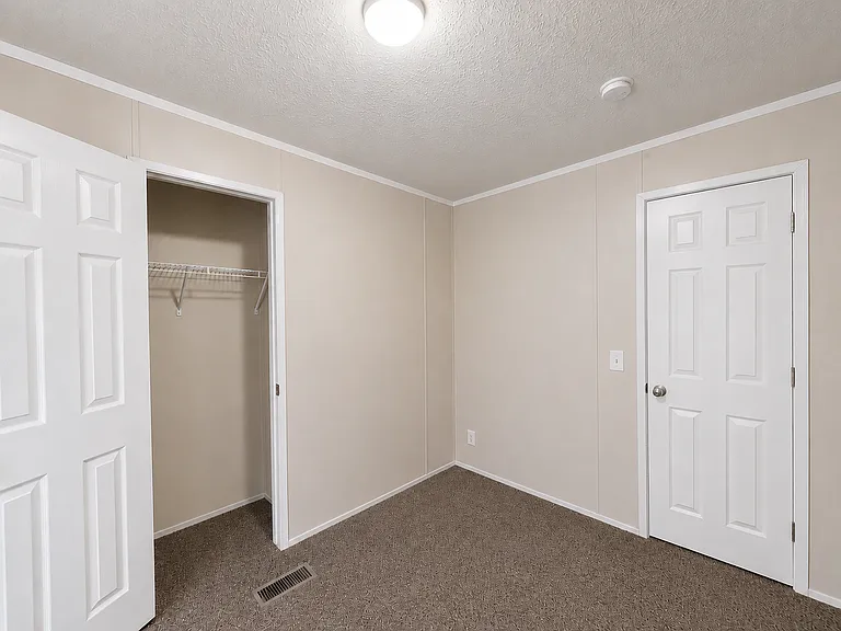 89 E Manor St #89B — Photo 2