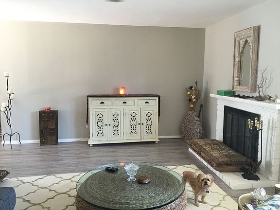 3rd image of 853 E Avenida De Los Arboles