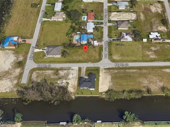 902 NE 2nd Ave, Cape Coral, FL 33909