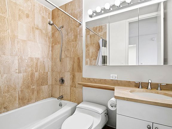 5th image of 1 Irving Pl APT P12e