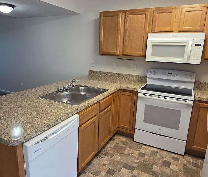 233 Durango Cir — Photo 2