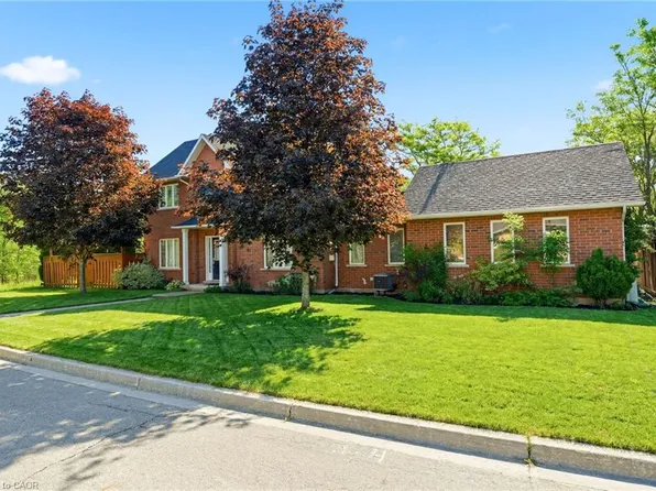 1745 Creek Way #7, Burlington, ON L7L 7E1