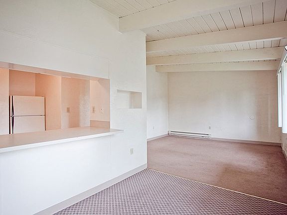 2nd image of 1459 City View St APT 121