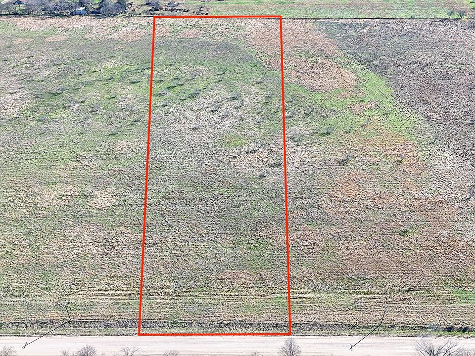 1st image of 5 Northeast Cres #2160